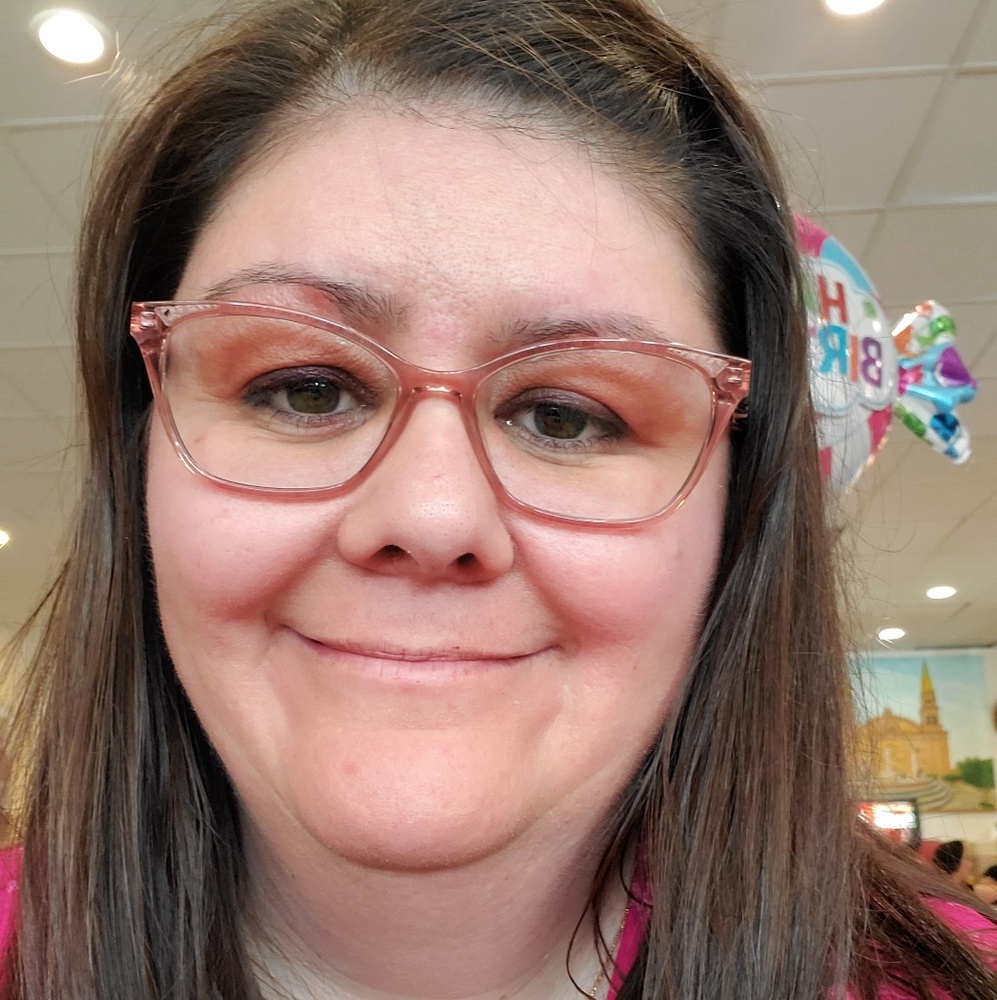 Meet your Posher, Lana